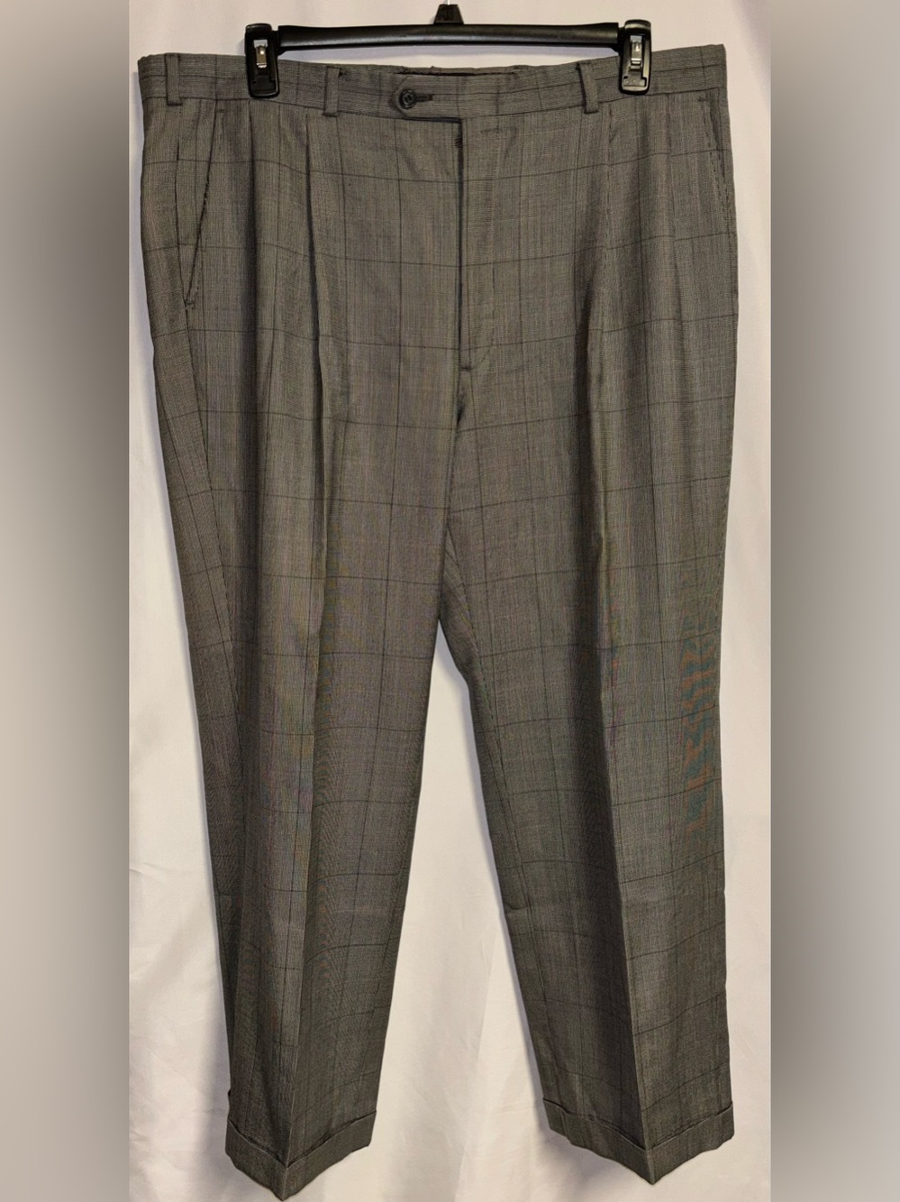 Vintage Burberrys Gray Prince of Wales Plaid Pleated Dress Pants Sz 42x29 90s